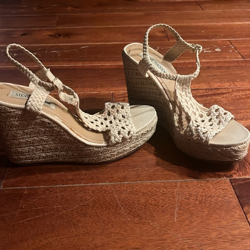 Steve Madden Boho Wedges